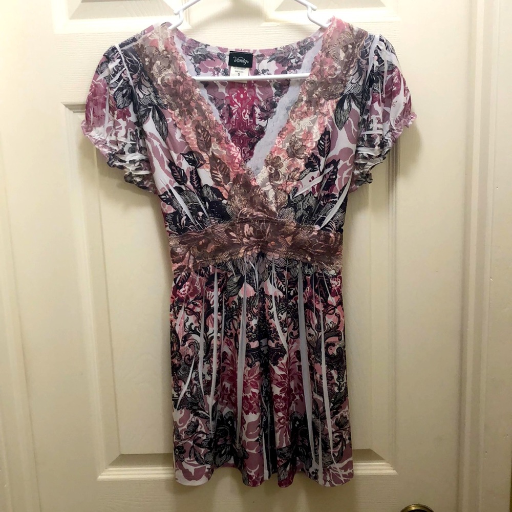 V-neck floral printed blouse